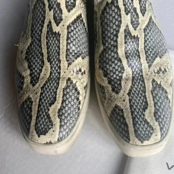 Vince Saxon Snakeskin Embossed Leather Platform - Picture 10 of 12